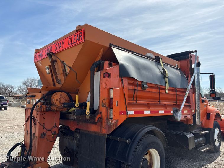 image for item EA4548 2007 International 7400 dump truck