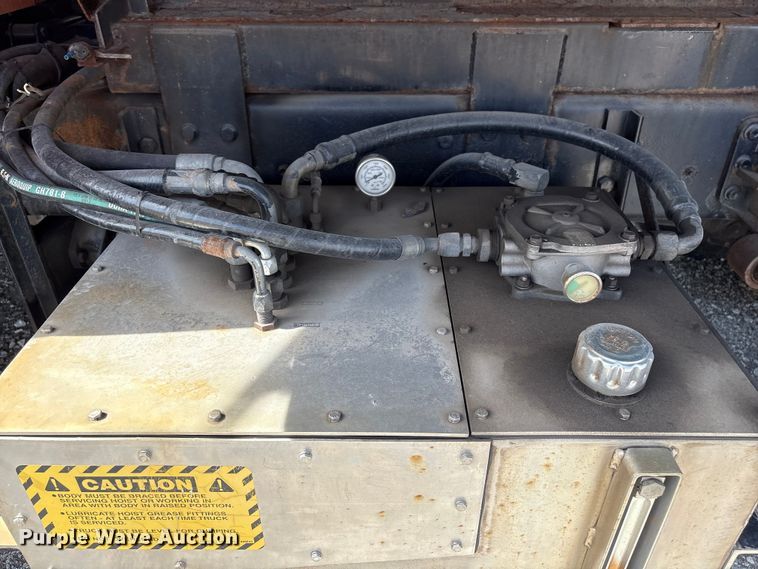 image for item EA4548 2007 International 7400 dump truck