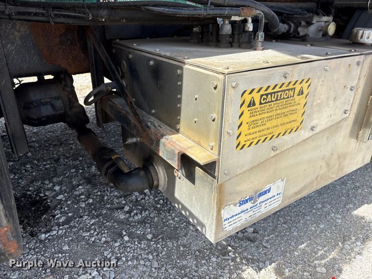 image for item EA4548 2007 International 7400 dump truck