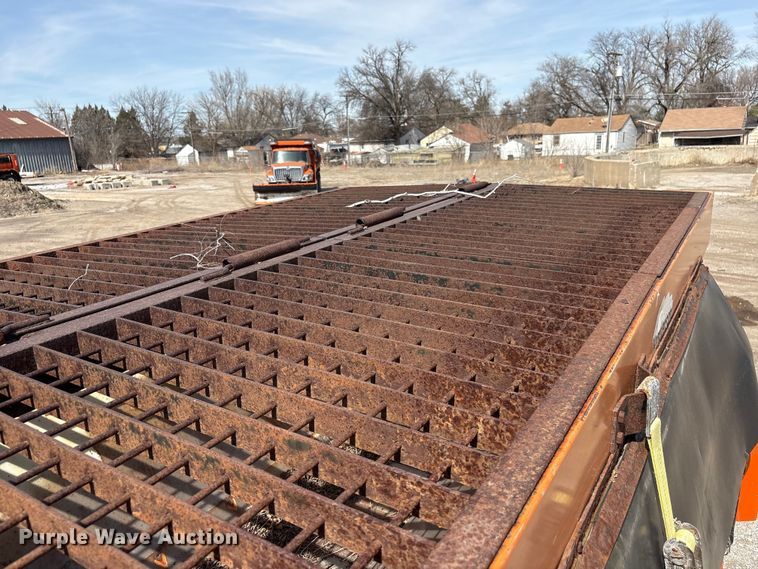 image for item EA4548 2007 International 7400 dump truck