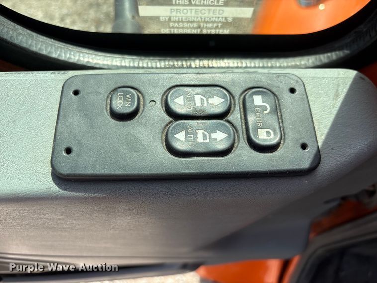 image for item EA4548 2007 International 7400 dump truck