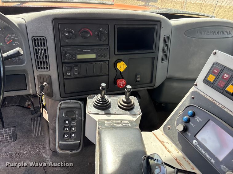 image for item EA4548 2007 International 7400 dump truck