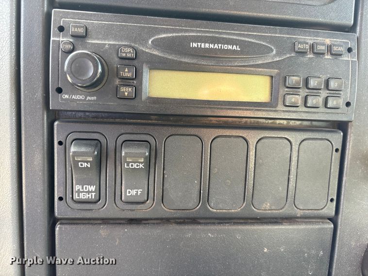 image for item EA4548 2007 International 7400 dump truck