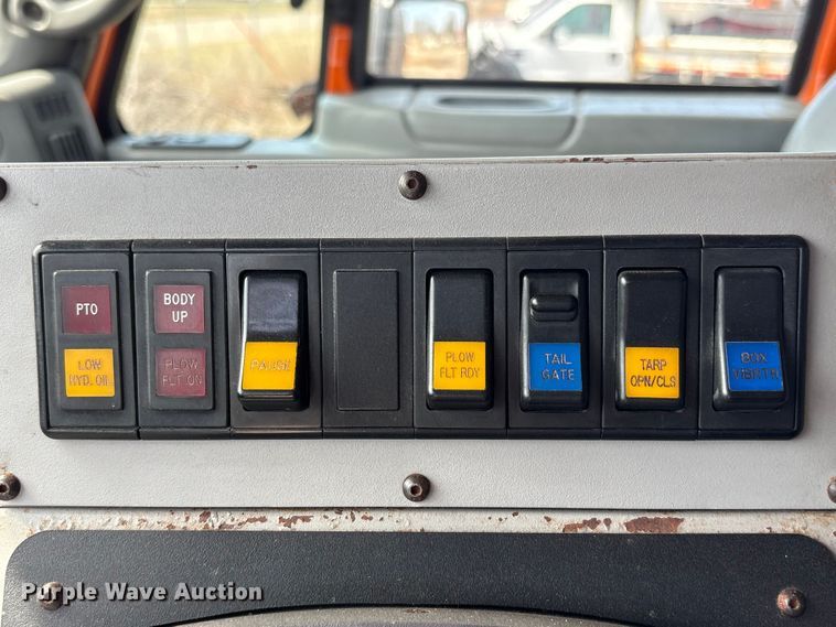 image for item EA4548 2007 International 7400 dump truck