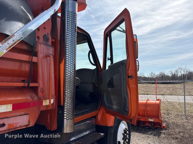 image for item EA4548 2007 International 7400 dump truck