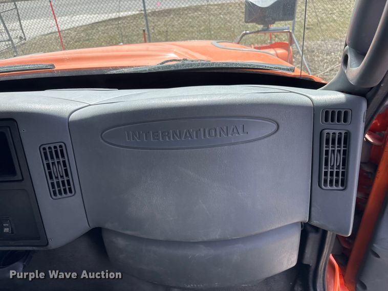 image for item EA4548 2007 International 7400 dump truck