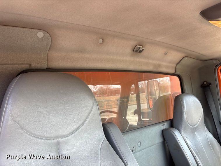 image for item EA4548 2007 International 7400 dump truck