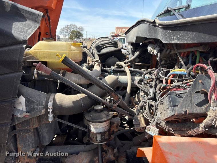 image for item EA4548 2007 International 7400 dump truck