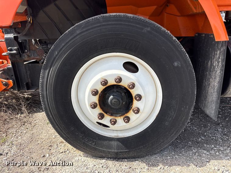 image for item EA4548 2007 International 7400 dump truck