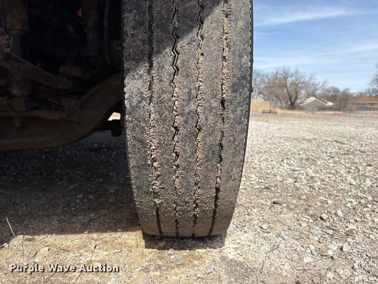 image for item EA4548 2007 International 7400 dump truck