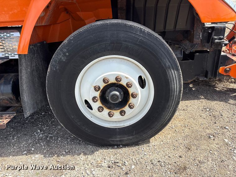 image for item EA4548 2007 International 7400 dump truck