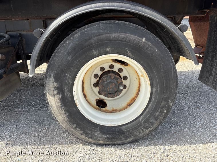 image for item EA4548 2007 International 7400 dump truck