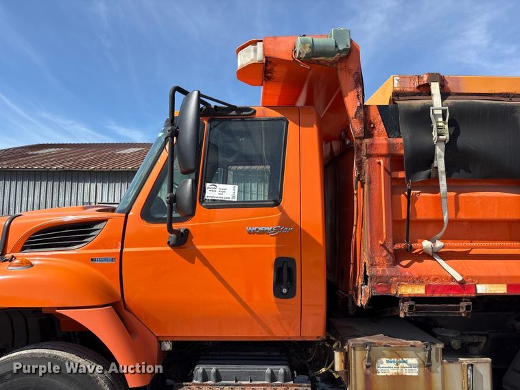 image for item EA4549 2009 International WorkStar dump truck