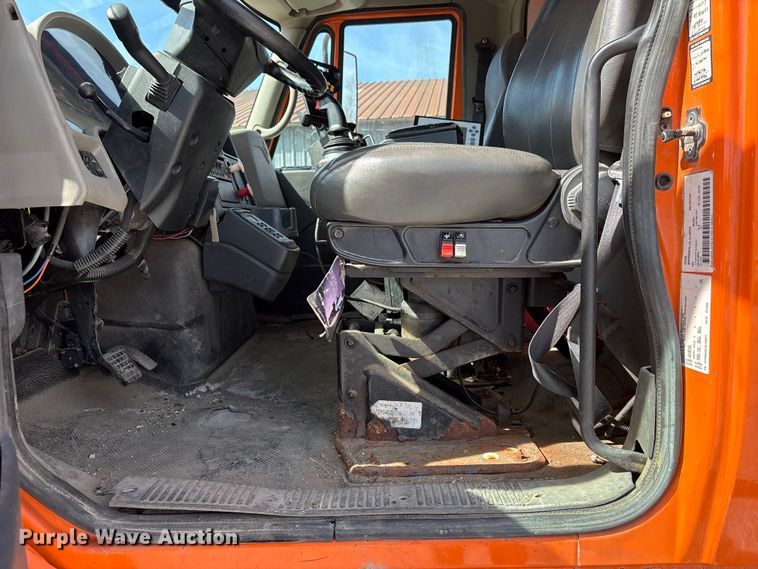 image for item EA4549 2009 International WorkStar dump truck