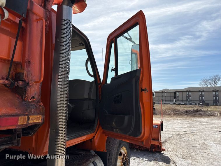 image for item EA4549 2009 International WorkStar dump truck