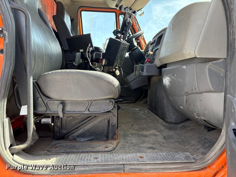 image for item EA4549 2009 International WorkStar dump truck