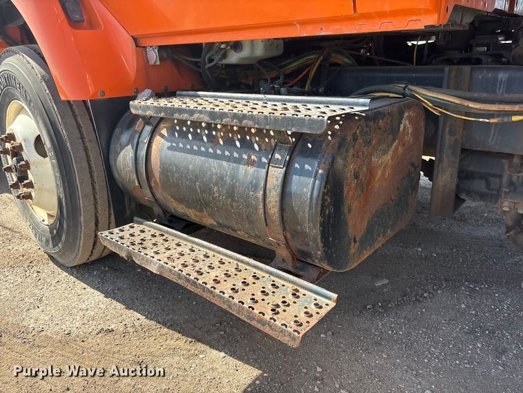 image for item EA4550 2008 International Workstar 7400 dump truck