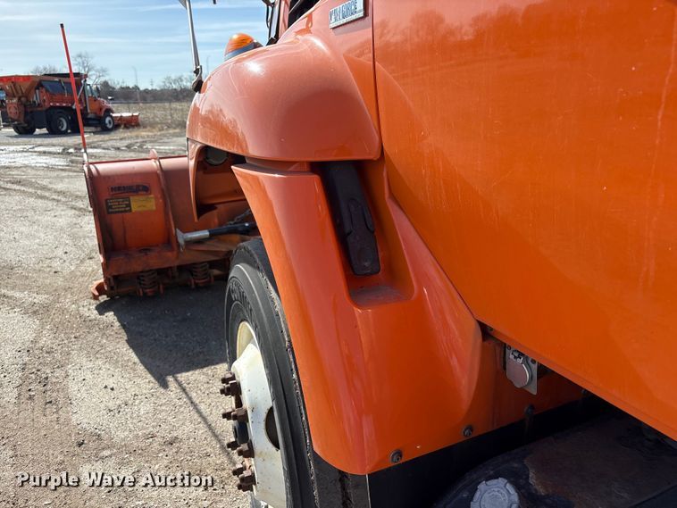 image for item EA4550 2008 International Workstar 7400 dump truck