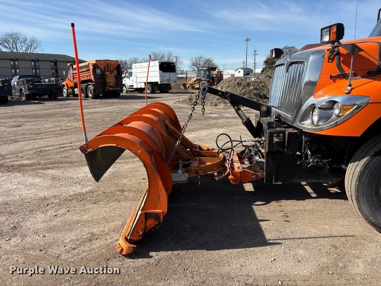 image for item EA4550 2008 International Workstar 7400 dump truck