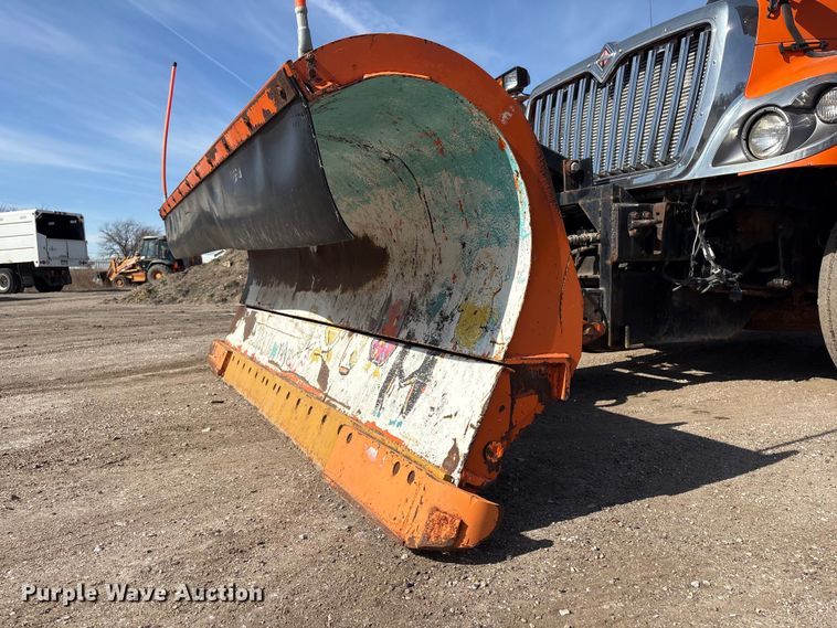 image for item EA4550 2008 International Workstar 7400 dump truck