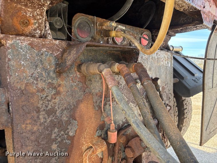 image for item EA4550 2008 International Workstar 7400 dump truck