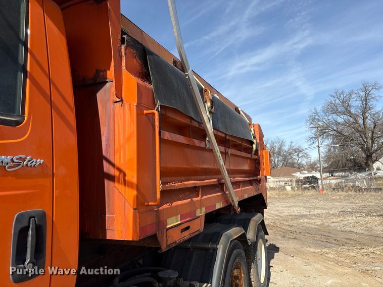 image for item EA4550 2008 International Workstar 7400 dump truck