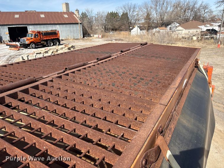 image for item EA4550 2008 International Workstar 7400 dump truck