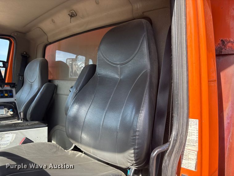 image for item EA4550 2008 International Workstar 7400 dump truck