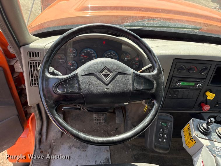 image for item EA4550 2008 International Workstar 7400 dump truck