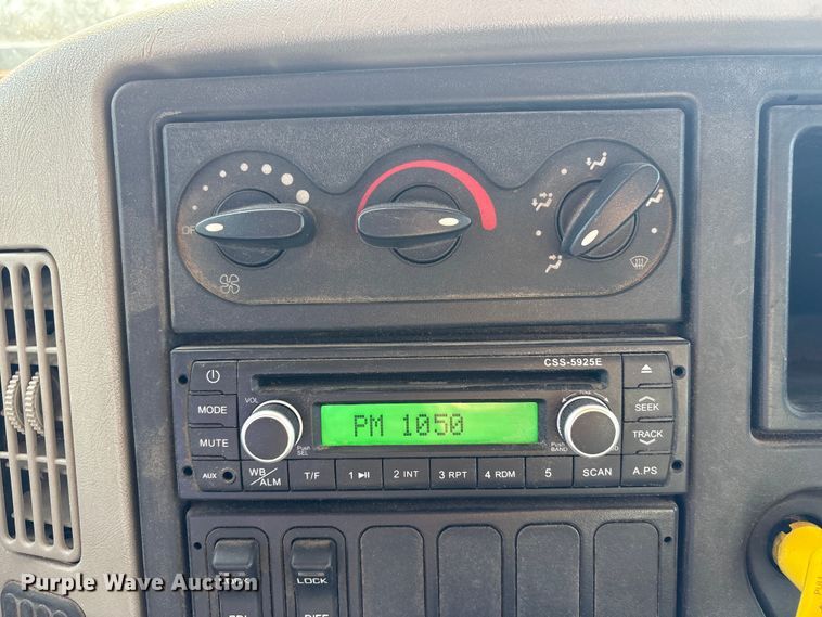 image for item EA4550 2008 International Workstar 7400 dump truck