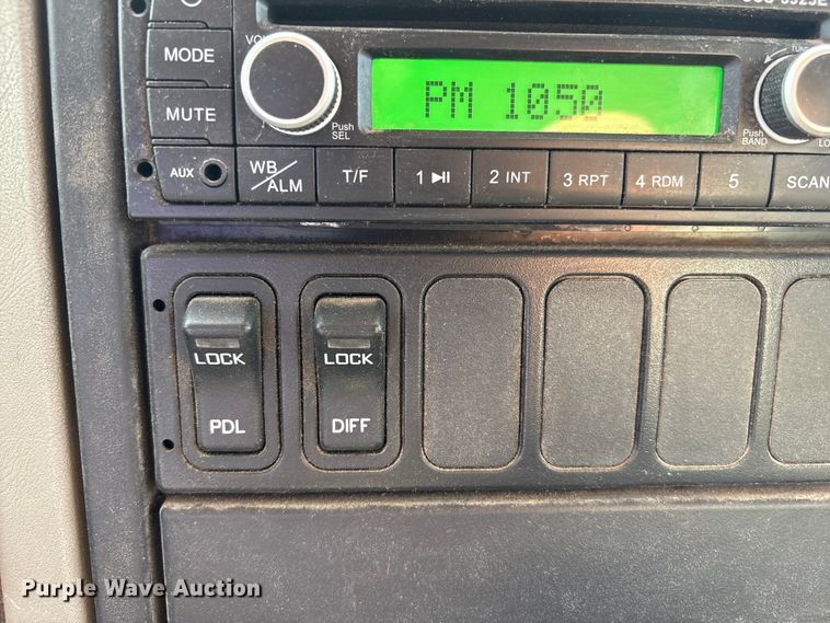 image for item EA4550 2008 International Workstar 7400 dump truck