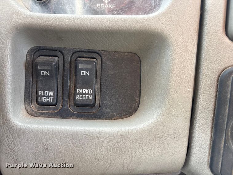 image for item EA4550 2008 International Workstar 7400 dump truck