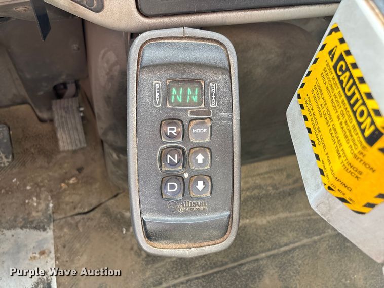 image for item EA4550 2008 International Workstar 7400 dump truck