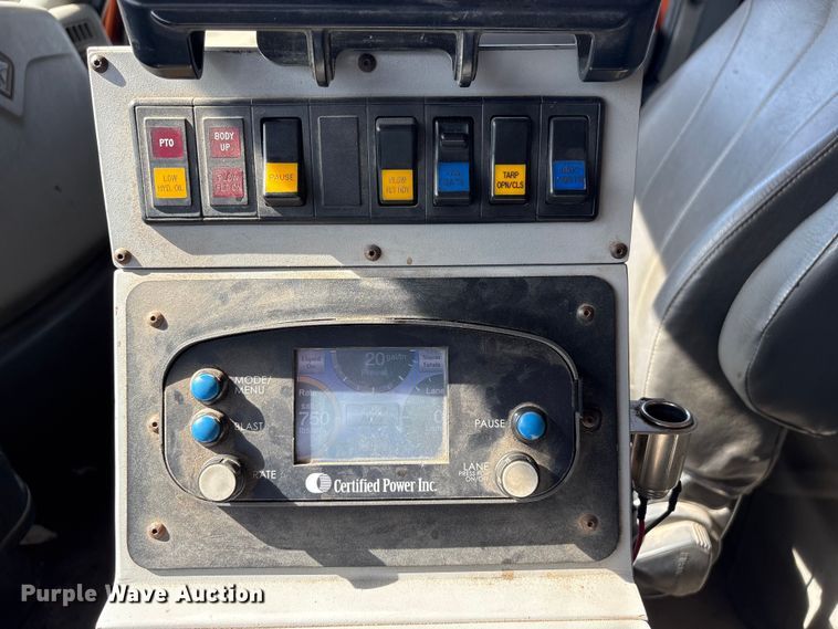 image for item EA4550 2008 International Workstar 7400 dump truck