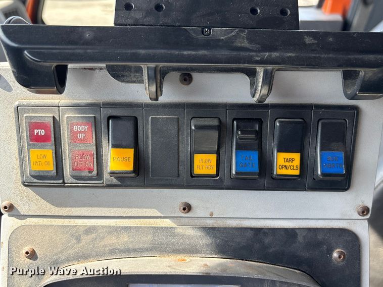 image for item EA4550 2008 International Workstar 7400 dump truck