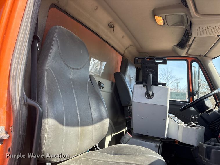 image for item EA4550 2008 International Workstar 7400 dump truck