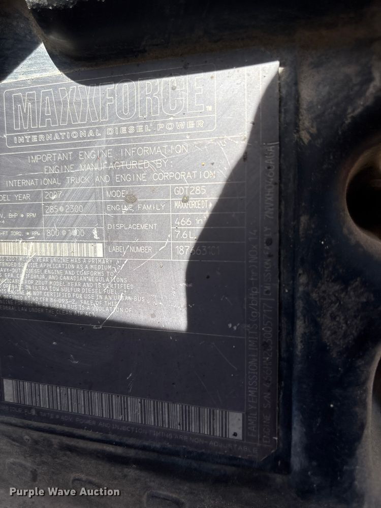 image for item EA4550 2008 International Workstar 7400 dump truck