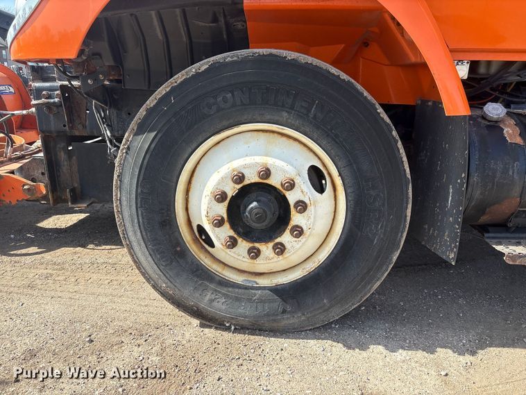 image for item EA4550 2008 International Workstar 7400 dump truck