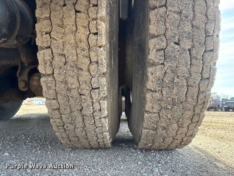 image for item EA4550 2008 International Workstar 7400 dump truck