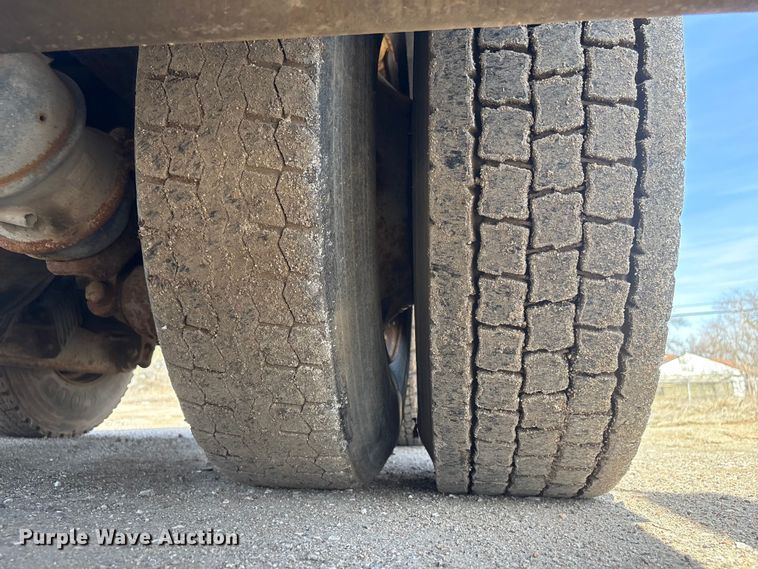 image for item EA4550 2008 International Workstar 7400 dump truck