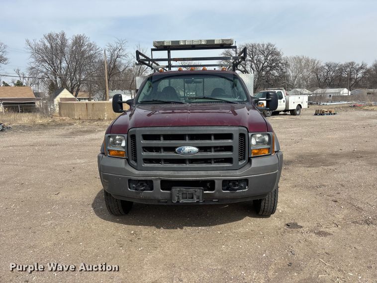 image for item EA4552 2005 Ford F450 Super Duty utility / service truck
