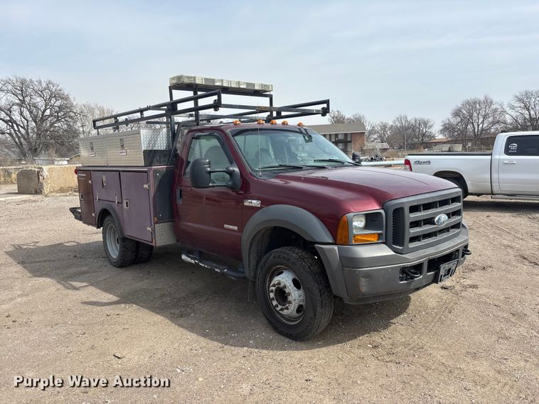image for item EA4552 2005 Ford F450 Super Duty utility / service truck