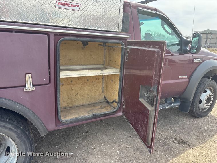 image for item EA4552 2005 Ford F450 Super Duty utility / service truck