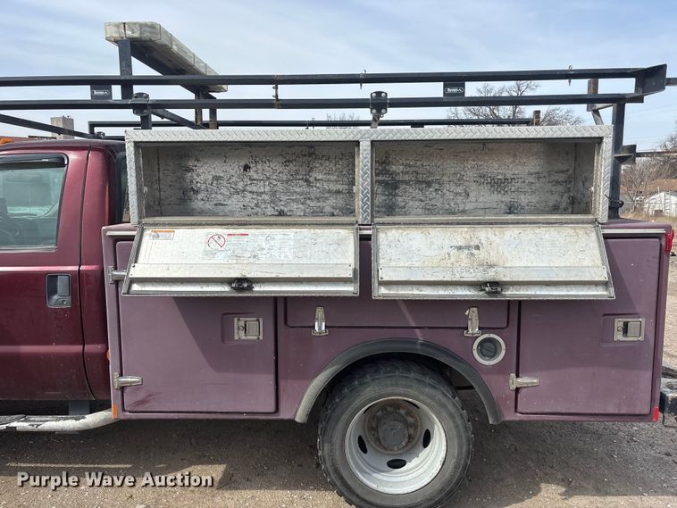 image for item EA4552 2005 Ford F450 Super Duty utility / service truck