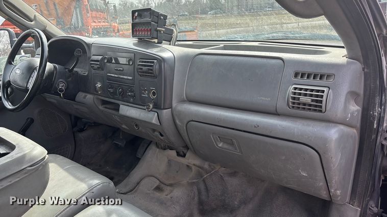 image for item EA4552 2005 Ford F450 Super Duty utility / service truck