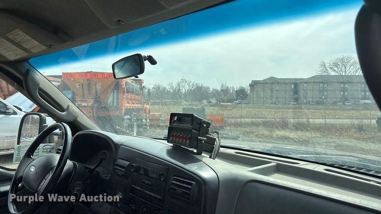 image for item EA4552 2005 Ford F450 Super Duty utility / service truck