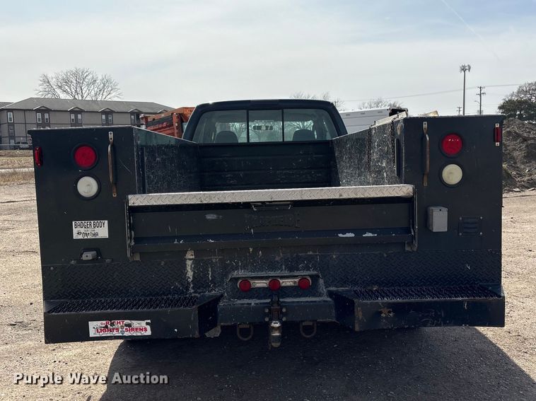 image for item EA4553 2004 Ford F350 Super Duty Ext. Cab utility bed pickup truck