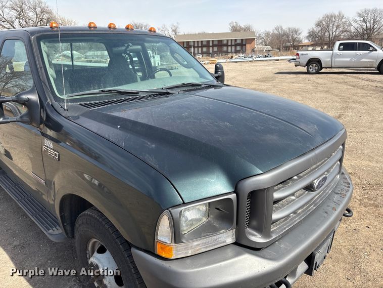 image for item EA4553 2004 Ford F350 Super Duty Ext. Cab utility bed pickup truck