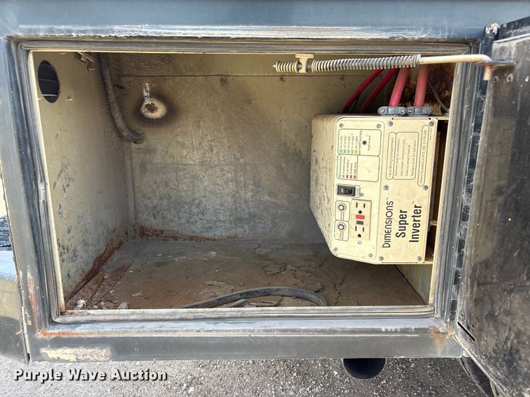 image for item EA4553 2004 Ford F350 Super Duty Ext. Cab utility bed pickup truck