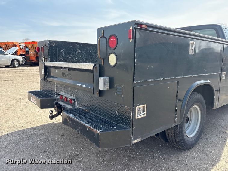 image for item EA4553 2004 Ford F350 Super Duty Ext. Cab utility bed pickup truck